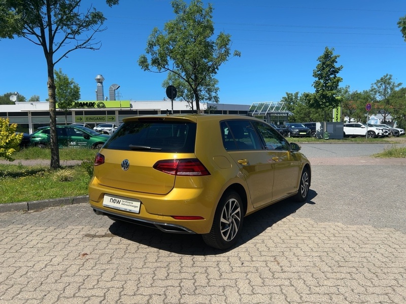 VW Golf