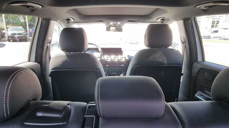 Mercedes-Benz B 220