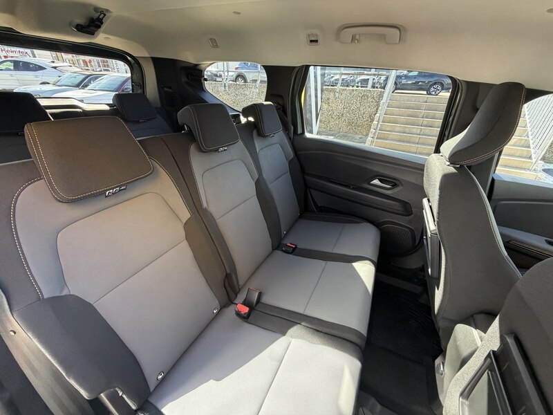 Fahrzeugabbildung Jogger Extreme+ TCe 100 ECO-G 7-Sitzer Bild 33 von 41