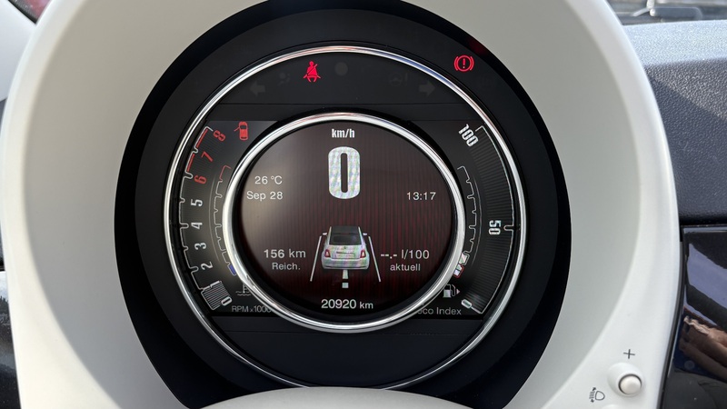 Fahrzeugabbildung 500C Cabrio 1.0 70PS Dolcevita Navi PDC Klima Bild 16 von 18