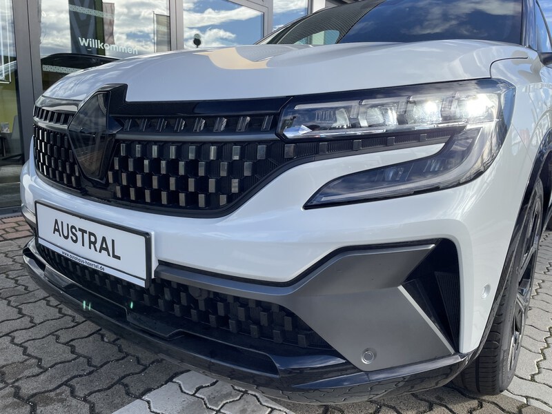 Fahrzeugabbildung Austral Esprit Alpine Full Hybrid E-Tech 200 Bild 39 von 42