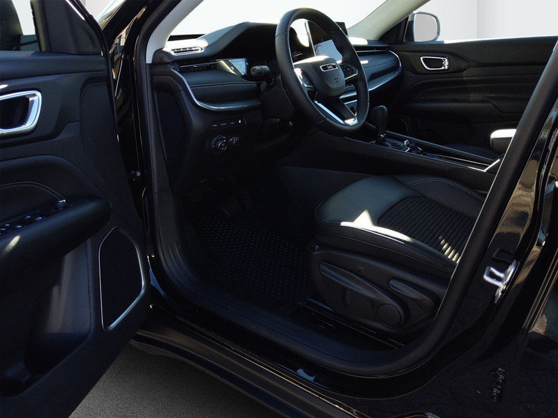 Fahrzeugabbildung Compass 1.3 Plug-In Hybrid Limited Bild 7 von 11