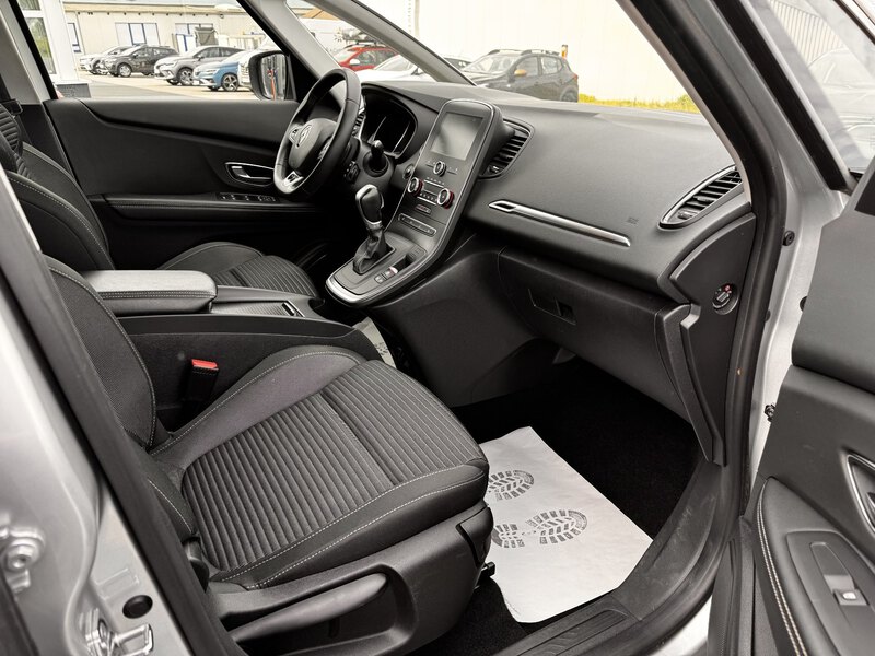Fahrzeugabbildung Grand Scenic NAVI+SITZH Bild 8 von 22