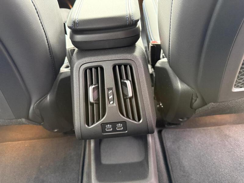 BMW X1 U11