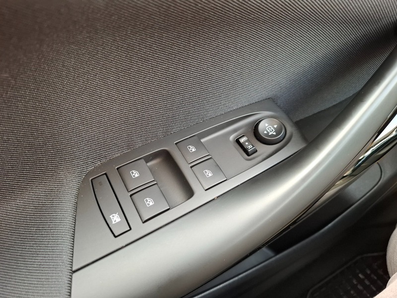Fahrzeugabbildung Astra K 1.4 Turbo ON Start/Stop Limousine Bild 12 von 14