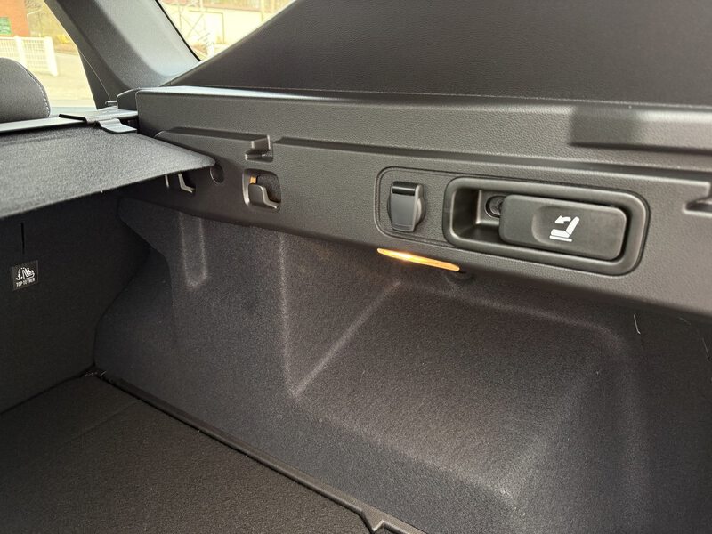 Fahrzeugabbildung Bigster Expression HYBRID 155 Bild 7 von 20