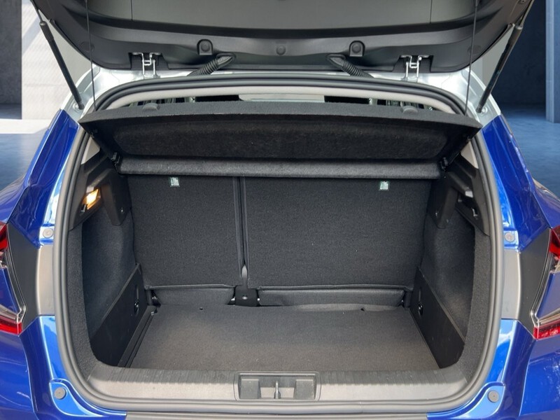 Fahrzeugabbildung Captur Kamera Sitzhzg Navi Bild 19 von 21