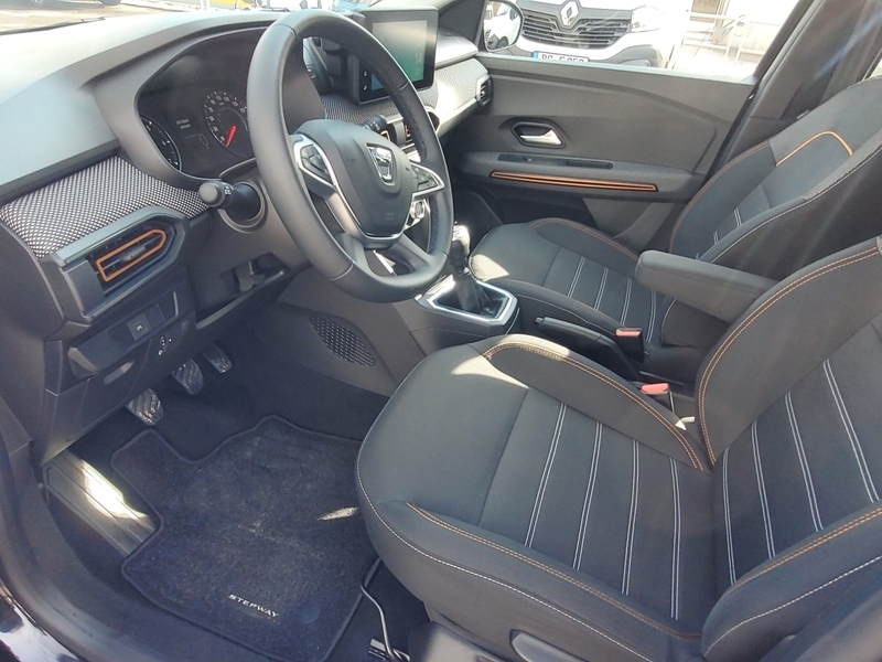 Fahrzeugabbildung Sandero Stepway Comfort TCe 100 ECO-G (MY2021) Bild 12 von 12