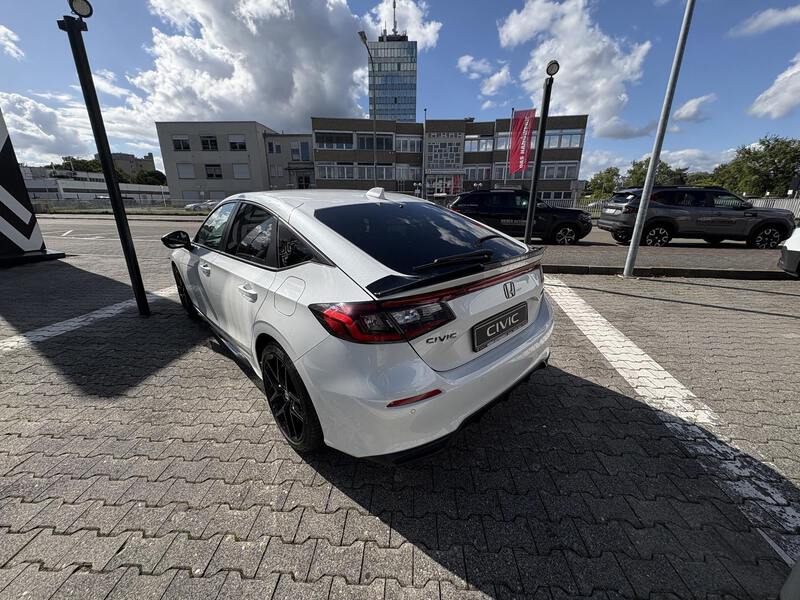 Fahrzeugabbildung Civic e:HEV Sport Premium Illumination/Sport-Pa Bild 6 von 18