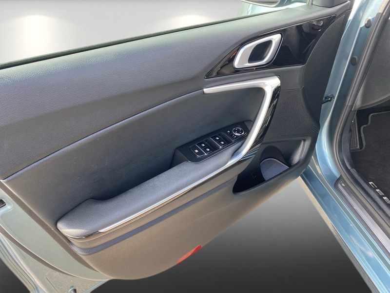 Fahrzeugabbildung cee'd Sportswagon 1.6 GDI PHEV Inspiration Bild 14 von 17