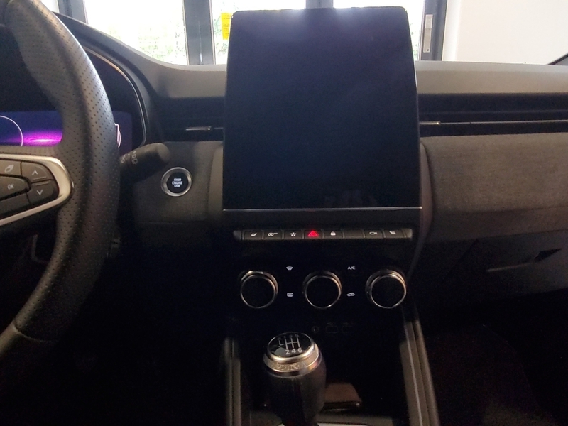 Fahrzeugabbildung Clio KISS TCe 90 Bild 11 von 12