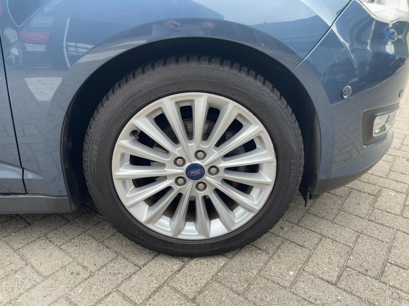 Fahrzeugabbildung C-Max 1.0 EcoBoost Titanium Bild 7 von 15