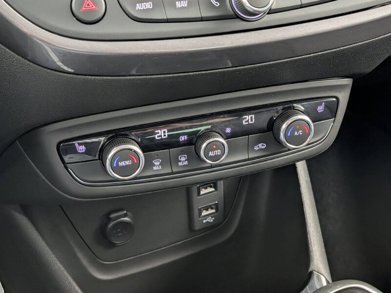 Fahrzeugabbildung Crossland X 1.5 CDTI Elegance LED Navi SHZ Bild 16 von 31