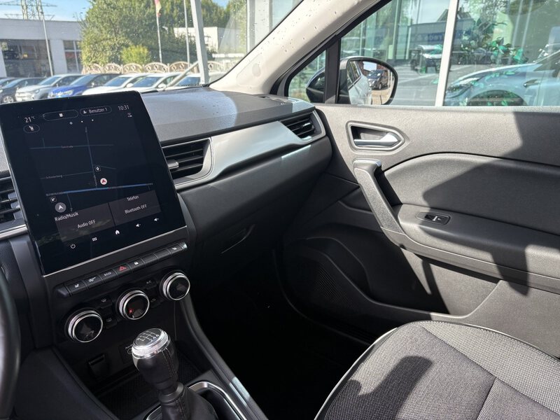 Fahrzeugabbildung Captur INTENS TCe 140 Bild 5 von 10