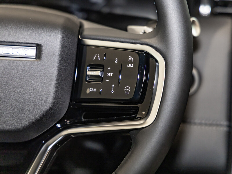 Fahrzeugabbildung Discovery Sport P270e Dynamic SE Bild 13 von 20
