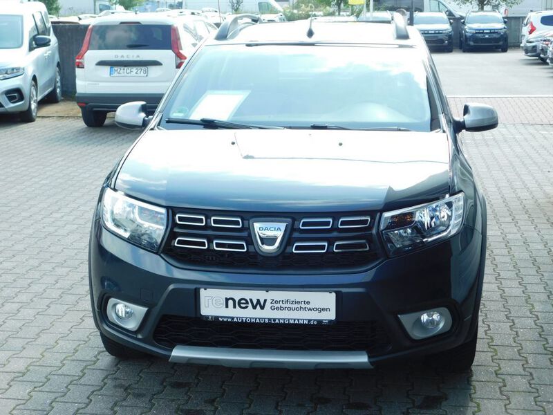 Fahrzeugabbildung Sandero II Stepway Prestige TCe 90 Bild 4 von 15