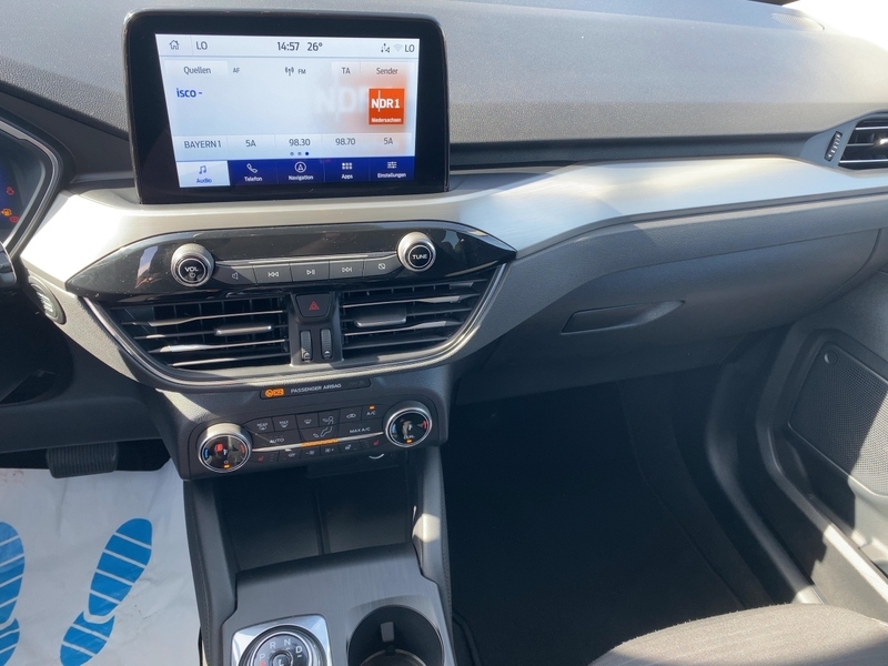 Fahrzeugabbildung Kuga TITANIUM 2.5 PHEV 225PS CVT FWD Bild 11 von 21