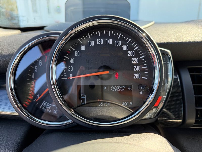 Mini F 55