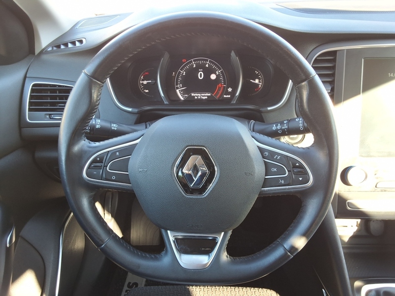 Fahrzeugabbildung Megane ENERGY TCE 130/CARPLAY/PDC/KLIMA Bild 9 von 16