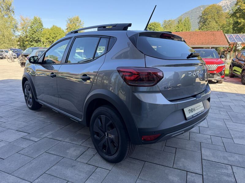 Fahrzeugabbildung Sandero III Stepway Essential TCe 90 Bild 7 von 19