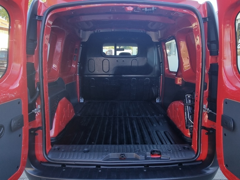 Fahrzeugabbildung Kangoo Rapid Extra Blue dCi 95 Bild 6 von 14