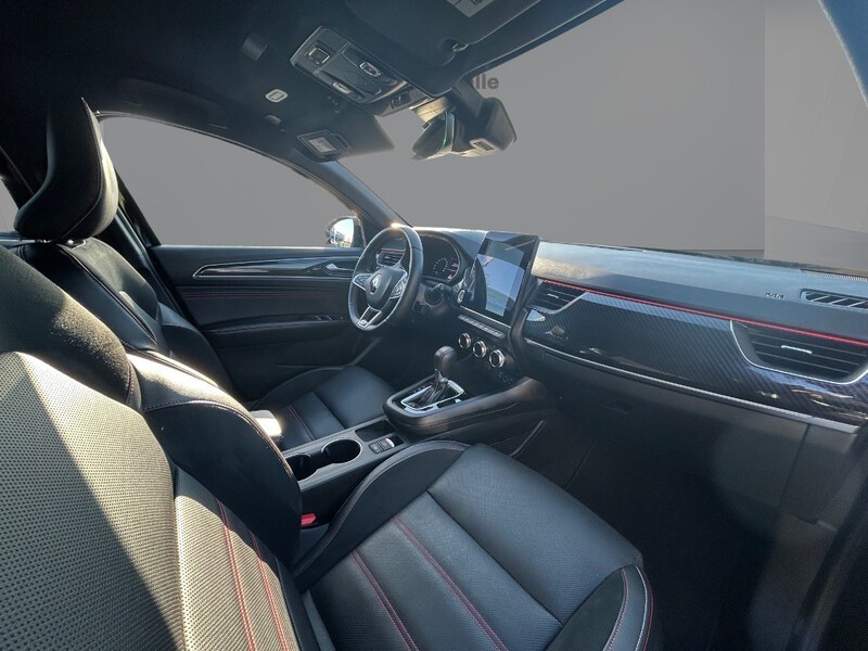 Fahrzeugabbildung Arkana TCe 160 Mild-Hybrid R.S. Line Fast Track Bild 9 von 50
