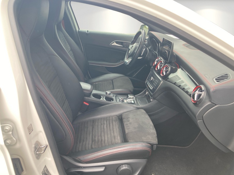 Mercedes-Benz GLA 45 AMG