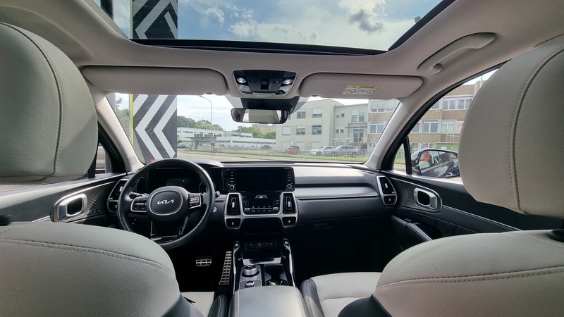 Fahrzeugabbildung Sorento Platinum 4WD Plug-In Hybrid Bild 15 von 23