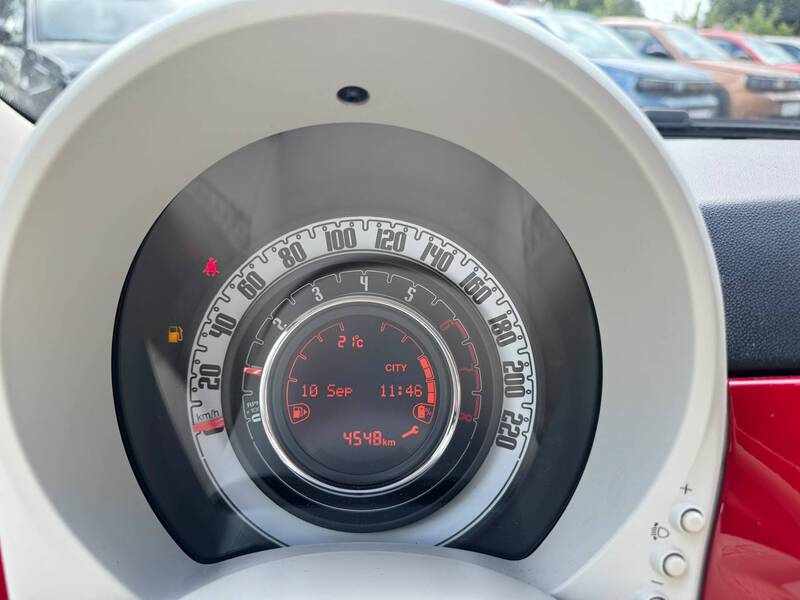 Fahrzeugabbildung 500 KLIMA*CARPLAY*TEMPO*LM Bild 16 von 20
