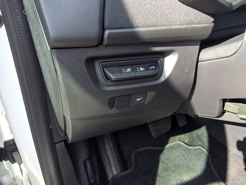 Fahrzeugabbildung Zoe Klima Carplay Bild 19 von 20