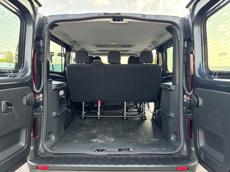 Renault Trafic Combi