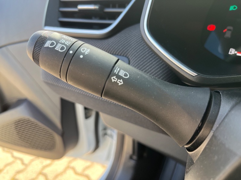 Fahrzeugabbildung Clio +Tempomat+Sitzheizung+ Bild 30 von 44