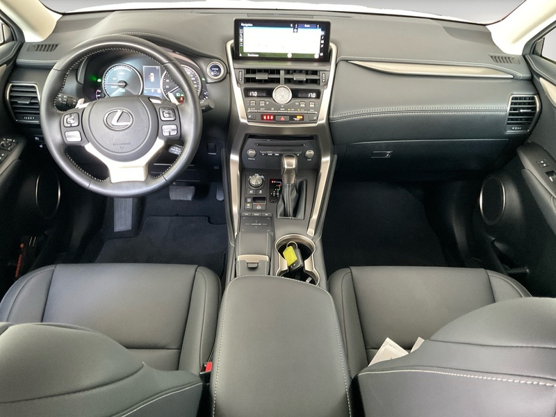 Lexus NX 300