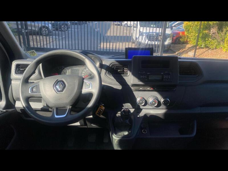 Renault Master Chassis Double Cabine