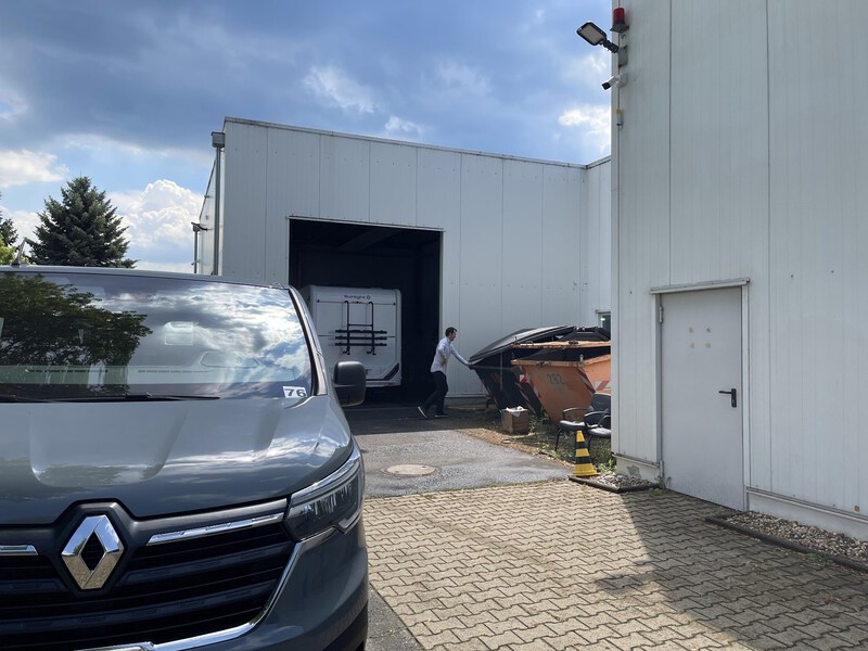 Fahrzeugabbildung Trafic L1H1 DOKA Komfort 3,0t dCi 150PS EDC Bild 3 von 46