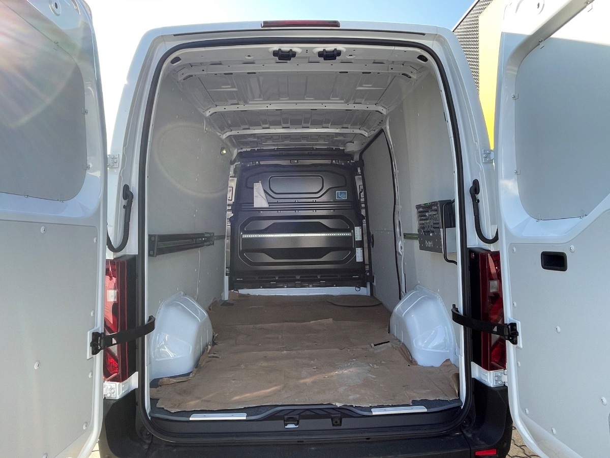 Renault Master – Bild 10