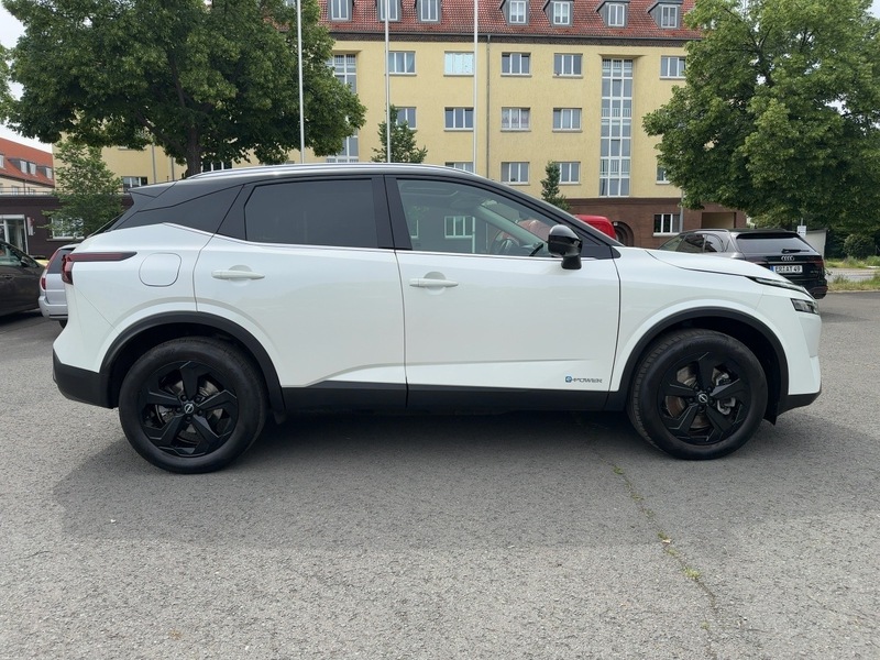 Fahrzeugabbildung Qashqai BLACK EDITION Bild 5 von 15