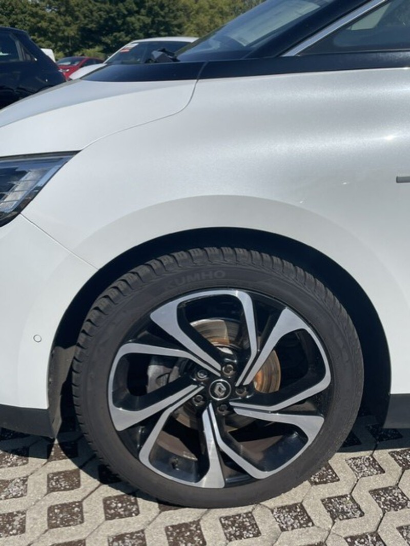 Fahrzeugabbildung Scenic BOSE 130 PS Klimaautomatik Tempomat Bild 16 von 20
