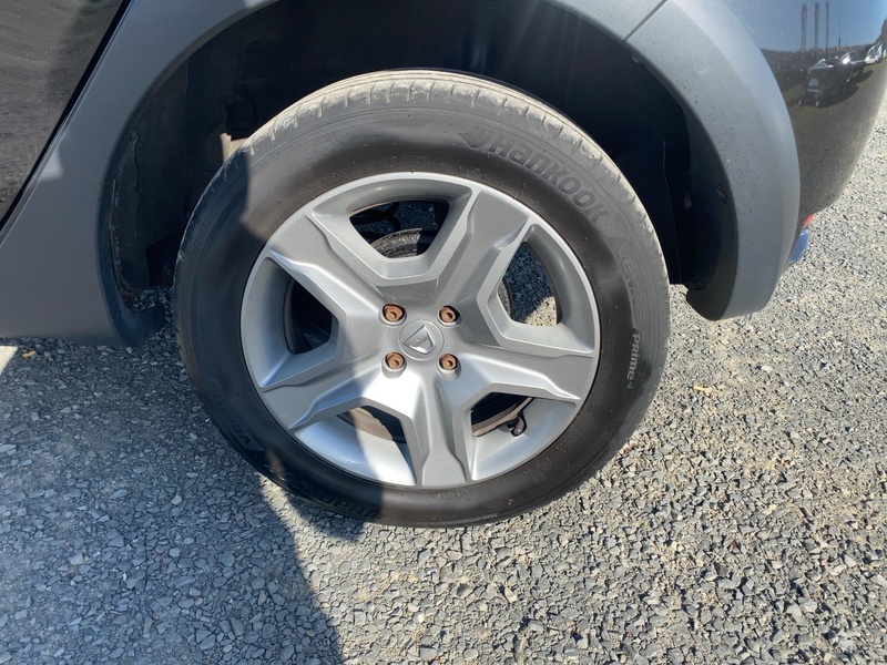 Fahrzeugabbildung Sandero Stepway Prestige TCe 90 Start & Stop Bild 12 von 20