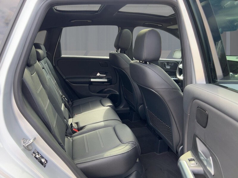 Mercedes-Benz B 220