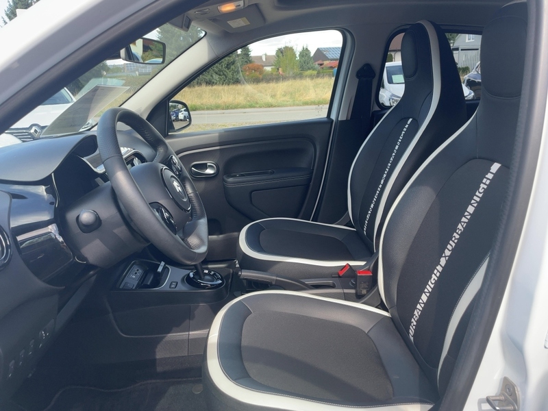 Fahrzeugabbildung Twingo Electric Techno Electric Bild 6 von 15