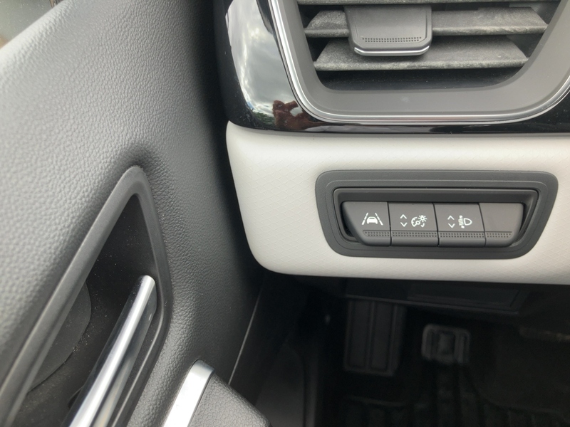 Fahrzeugabbildung Captur EDITION ONE 1.3 TCe 140 PS EDC  Bild 15 von 20