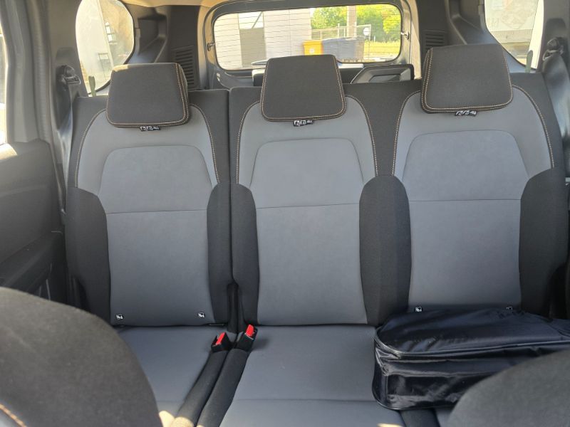 DACIA Jogger 2023 — imagine 38
