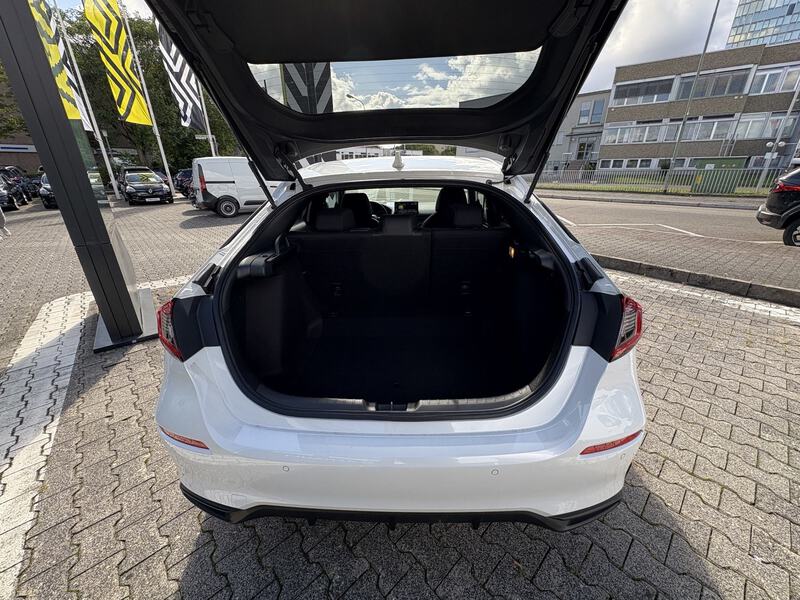 Fahrzeugabbildung Civic e:HEV Sport Premium Illumination/Sport-Pa Bild 10 von 18