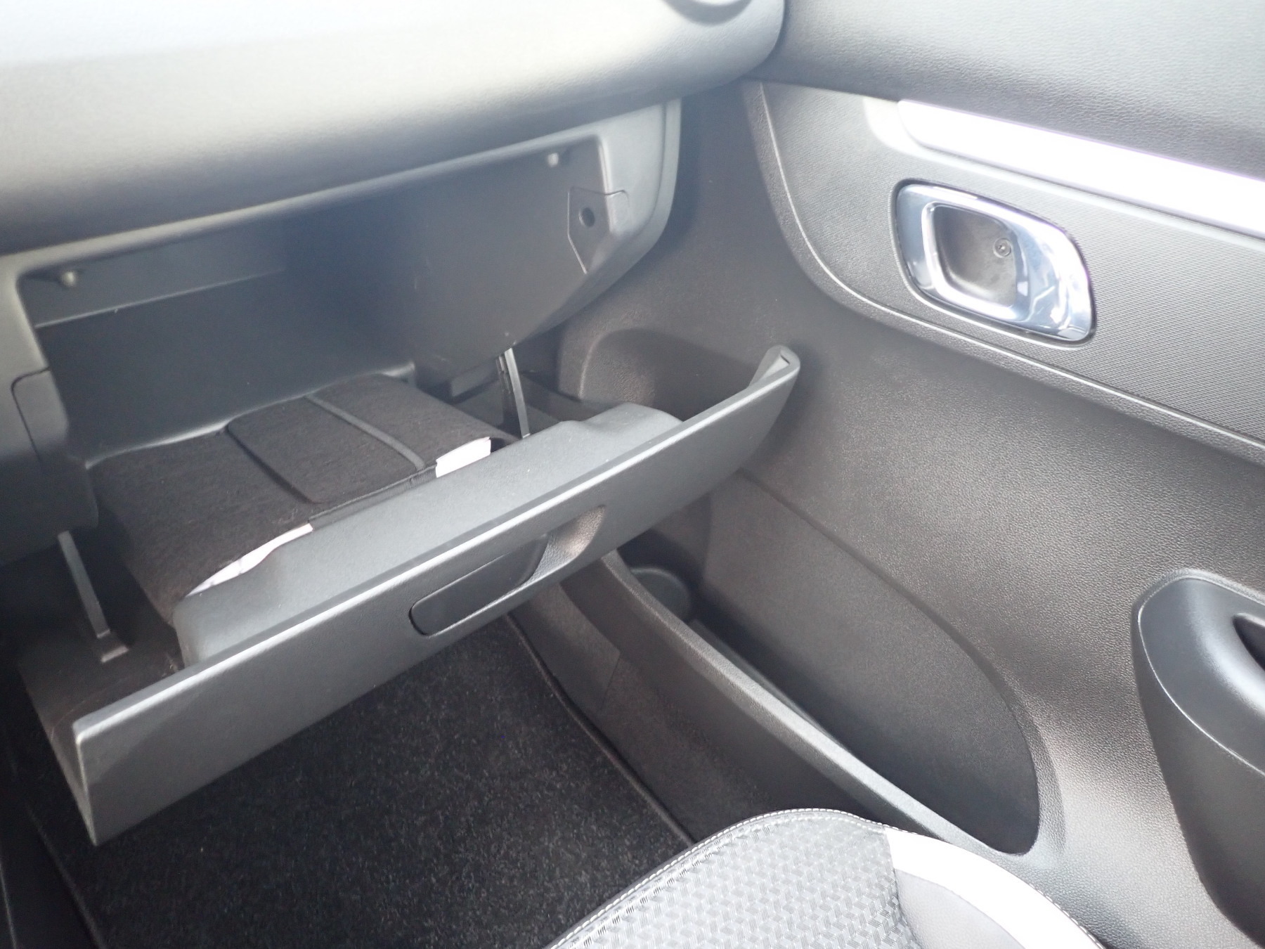 Dacia Spring – Bild 14