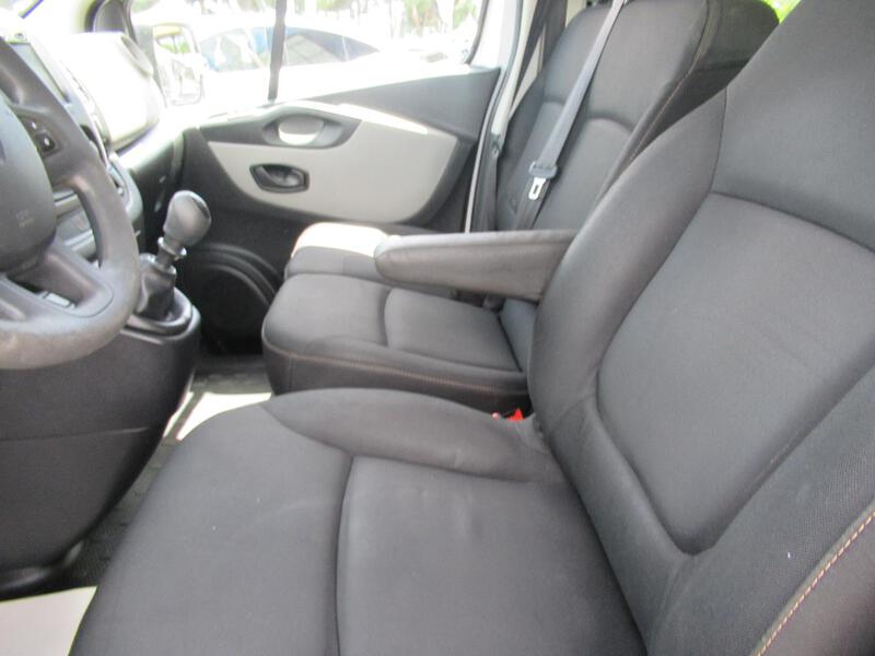 Renault Trafic Combi