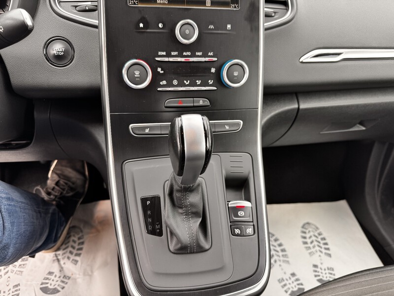 Fahrzeugabbildung Grand Scenic NAVI+SITZH Bild 19 von 22