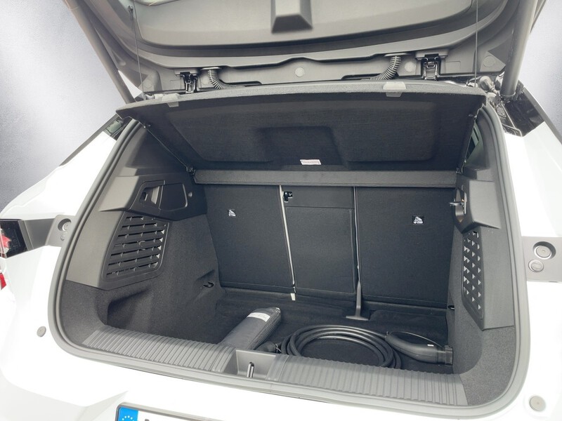 Fahrzeugabbildung Scenic E-Tech 100% ele Iconic 220 Long Range Bild 5 von 15