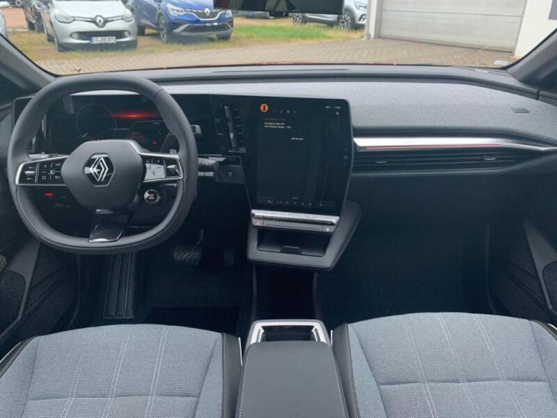 Fahrzeugabbildung MEGANE E-TECH Techno EV60 220PS Bild 11 von 28