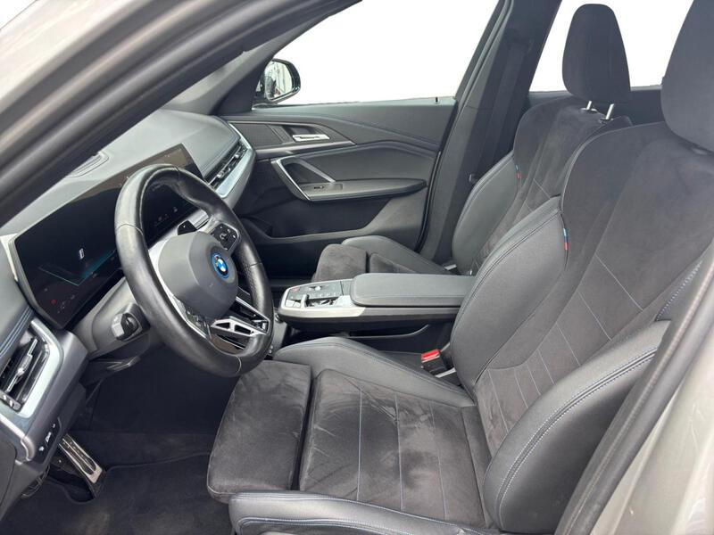 BMW X1 U11